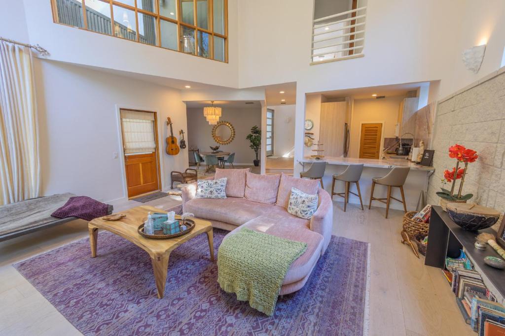 Malibu Villa | The Butterfly House