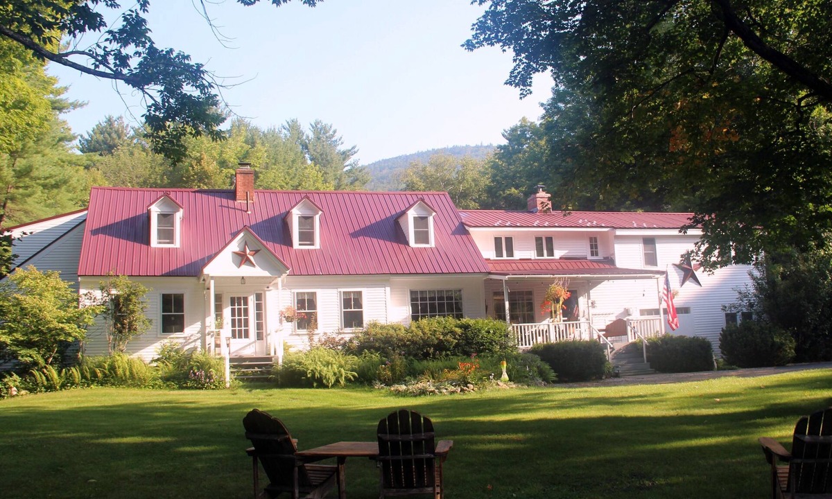 Intervale Bed & Breakfast | The Buttonwood Inn on Mt. Surprise