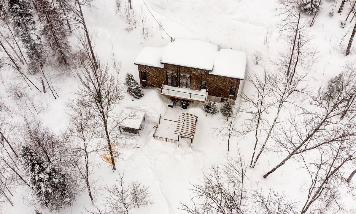 Sainte-Emelie Ski Chalet | The Rebel Chipmunk, waterfront with spa