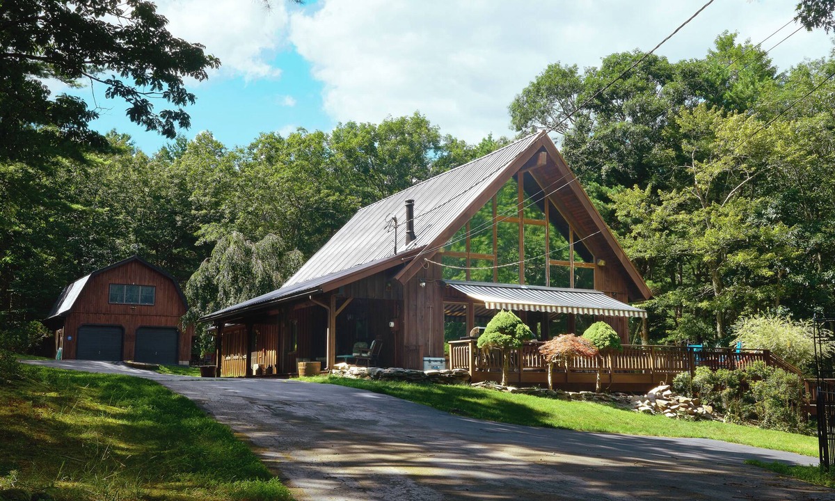 Narrowsburg Cabin | The Cabin at Deep Hollow