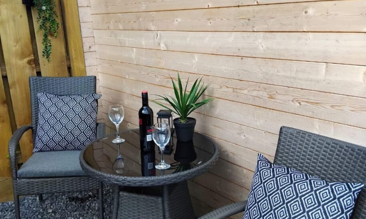 Llandovery House | The Cabin at Gerynant