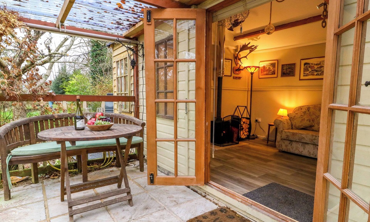 New Forest District Cottage | The Cabin at Little Timbers