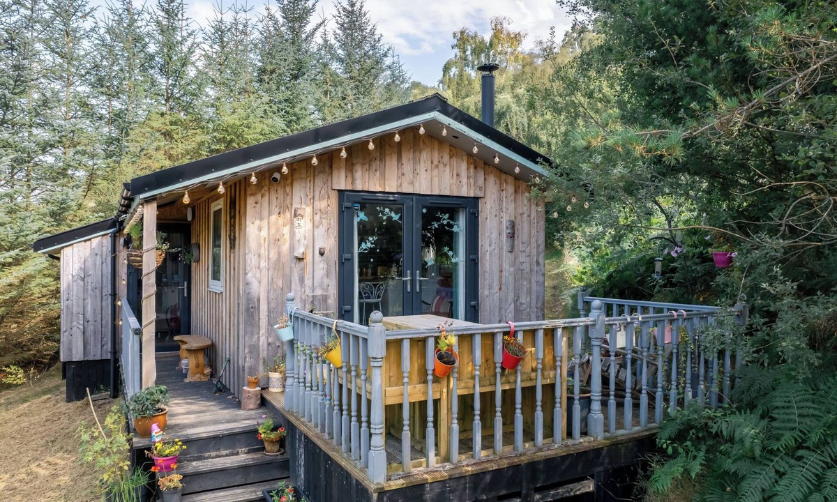 Glen Urquhart House | The Cabin by Interhome