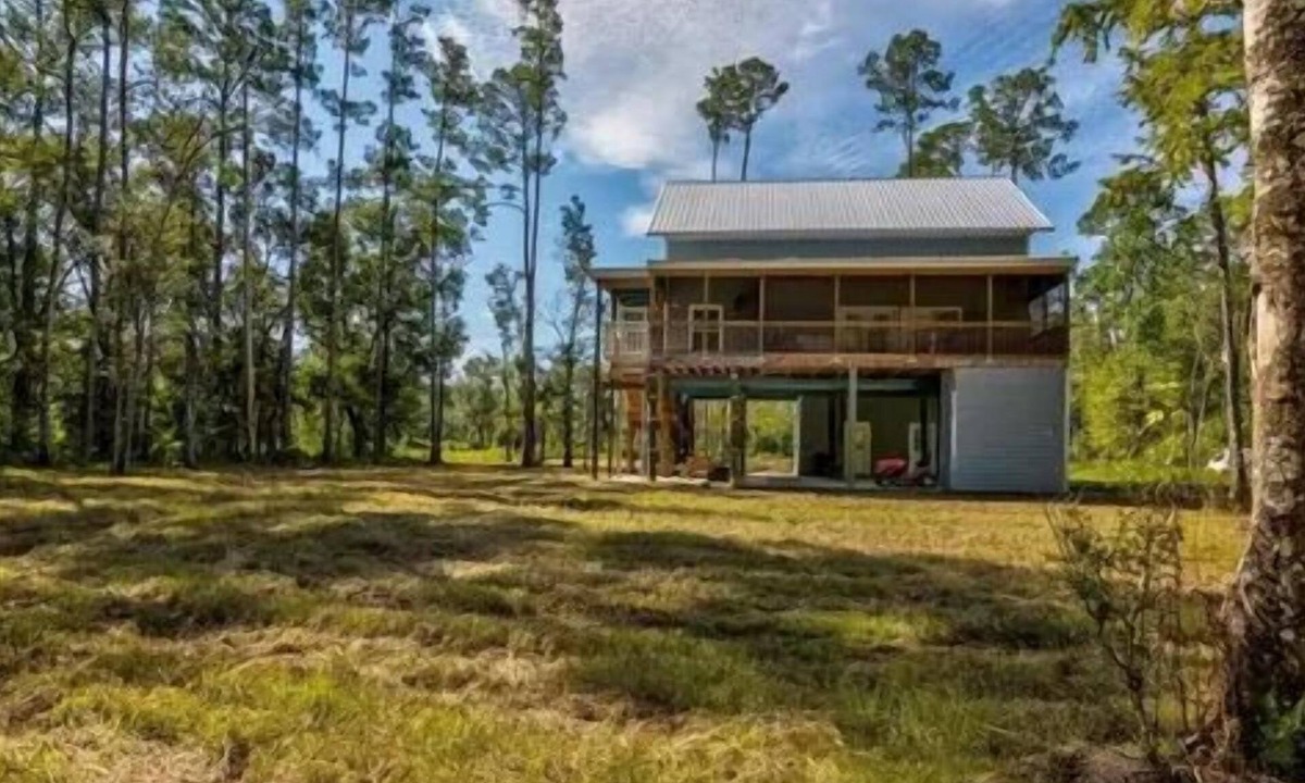 Inglis House | The Cabin!