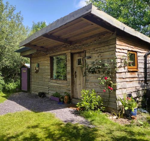 Henryd Ski Chalet | The Cabins Conwy