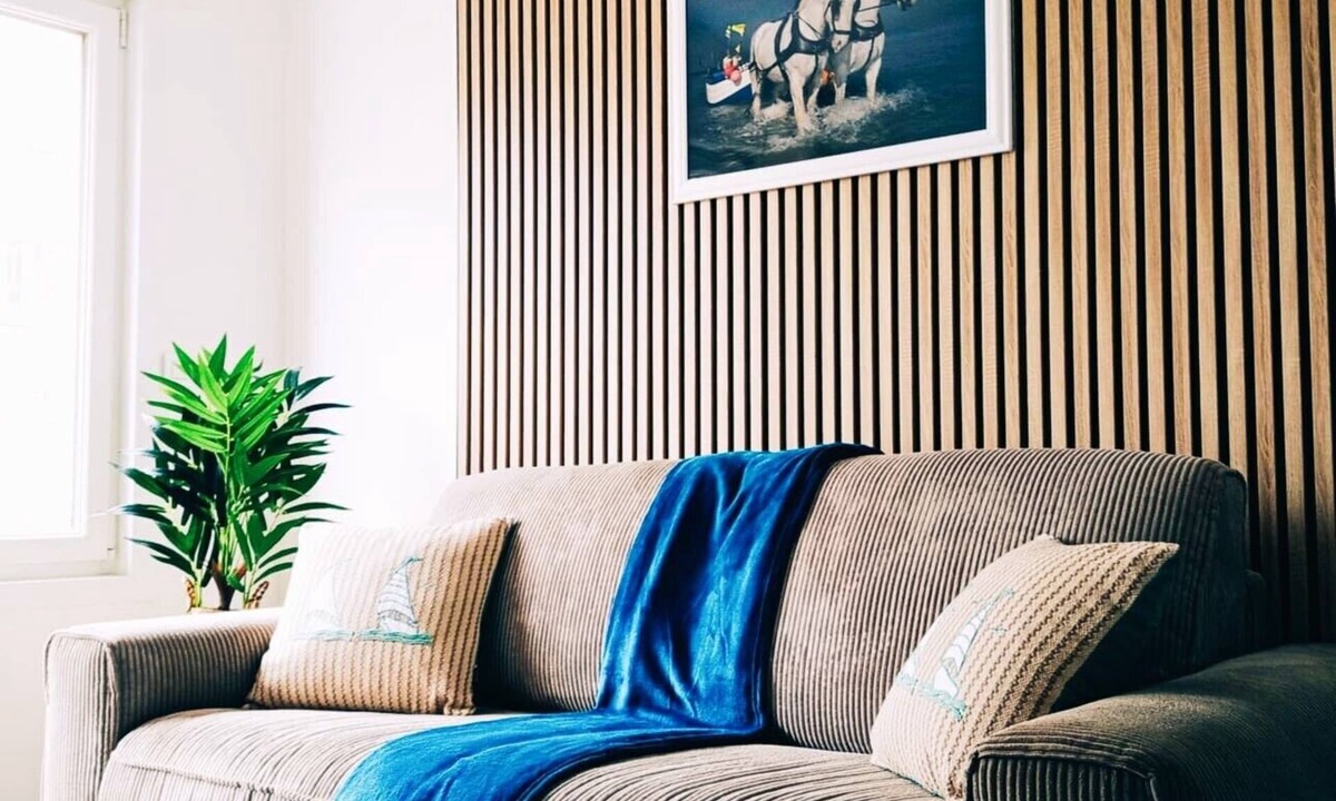 Calais City Center Apartment | The Calais Beacon | Premium apt 2 min walk to the sea