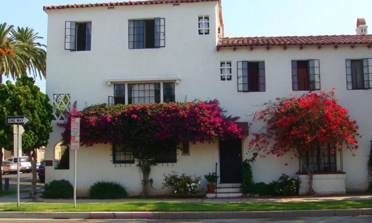 Alamitos Beach House | The California Mission