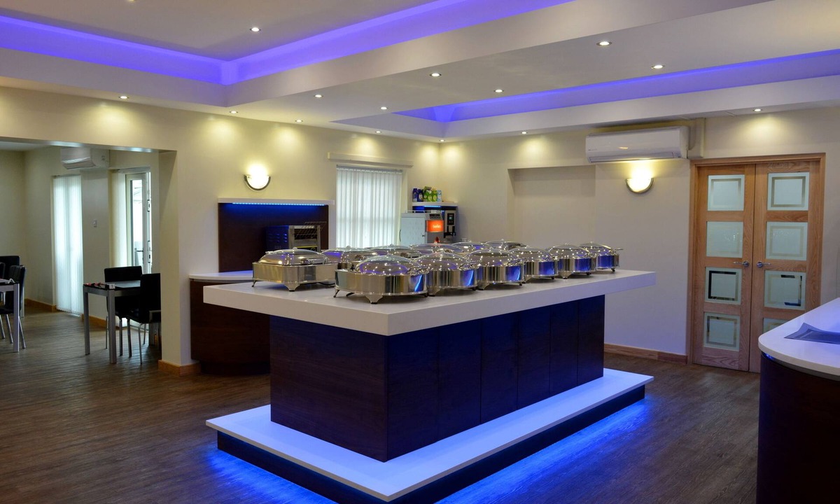 Huddersfield Hotel | The Cambridge Hotel