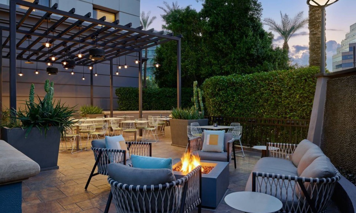 Camelback East Hotel | The Camby, Autograph Collection