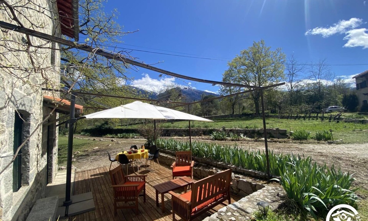 Corneilla-de-Conflent House | The Canigou apple orchard