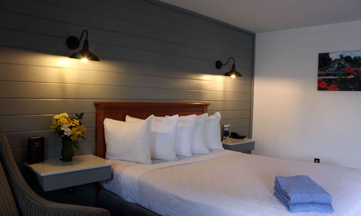 Wellsboro Hotel | The Canyon Motel
