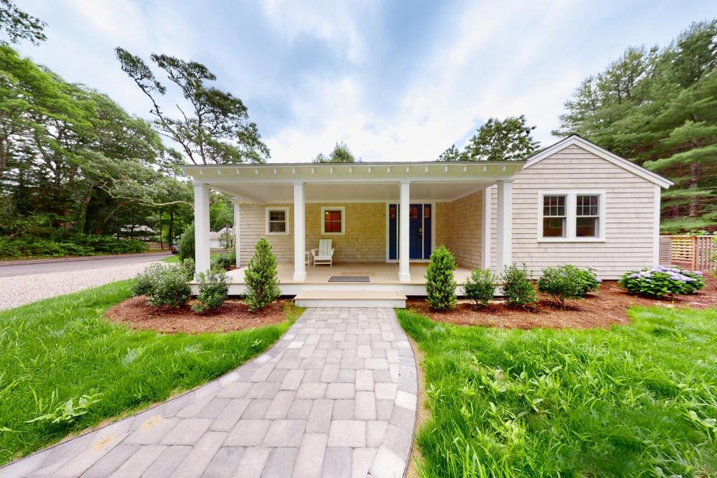 Cotuit House | The Cape House