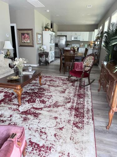 Guthrie House | The Carriage House at The Judges Chamber