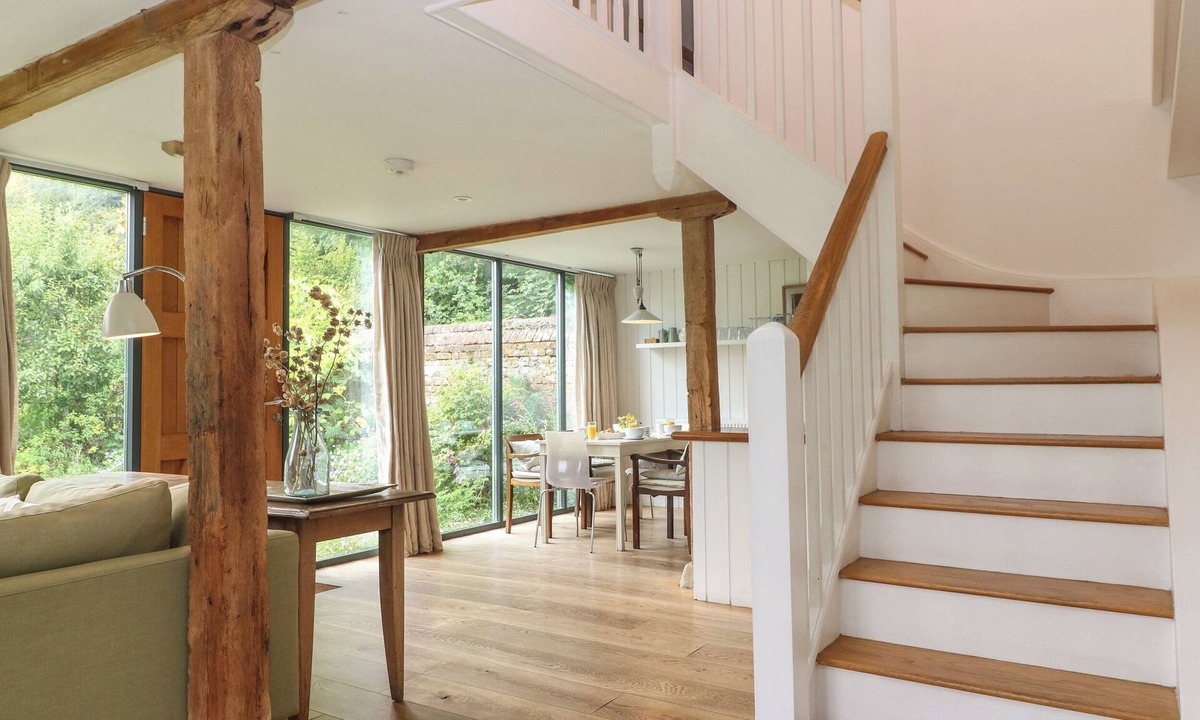 Ebbesborne Wake Cottage | The Cart Barn