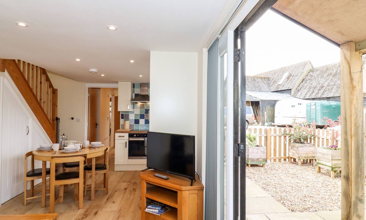 Wickham St Paul Cottage | The Cart Lodge