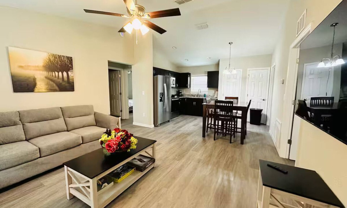 Ocala House | The Cascade-Minutes away from WEC, OBS, FAST & HITS. Located on W Hwy 40!
