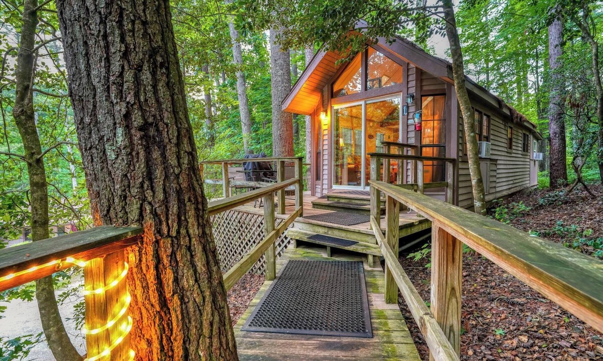 Wiley Cabin | The Cascades Inn