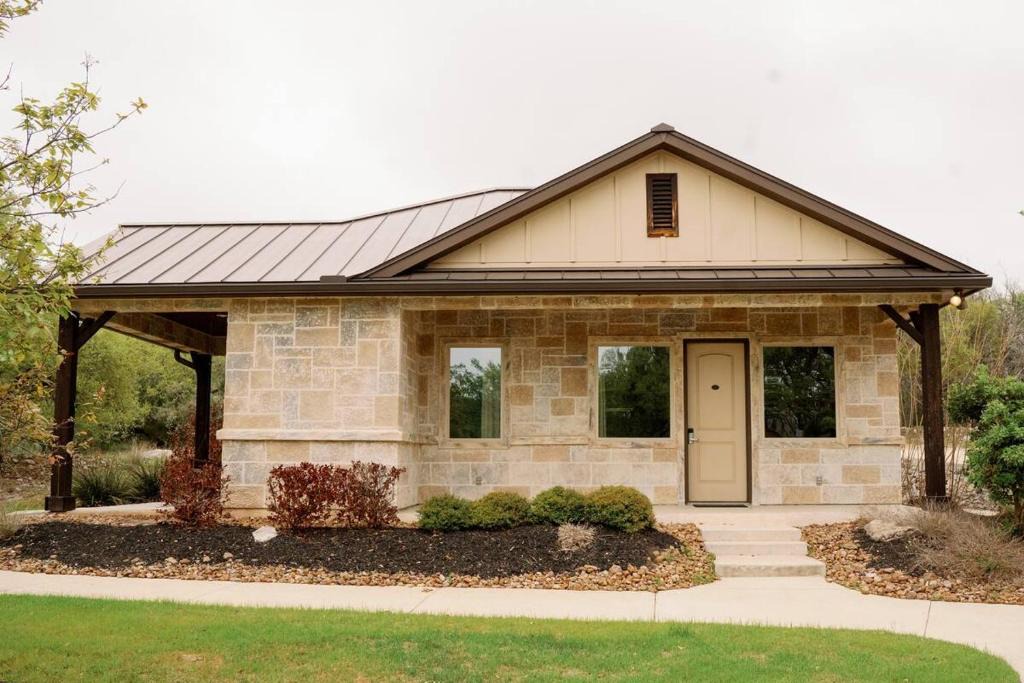 Spring Branch Cabin | The Casitas at Hidden Falls