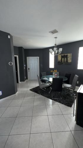 Tamarac House | The Castle 6856