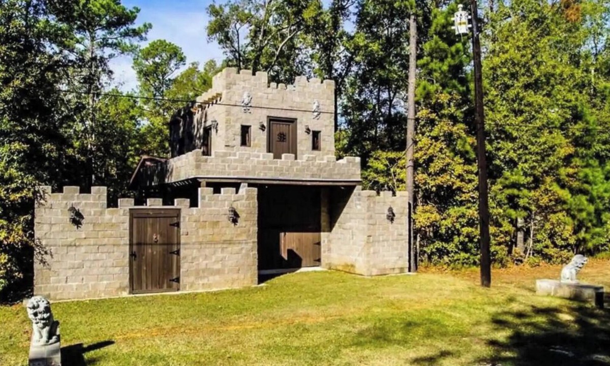 West Livingston Other | The Castle at Lake Livingston