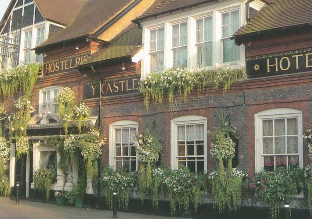 Bramber Bed & Breakfast | The Castle Inn Hotel