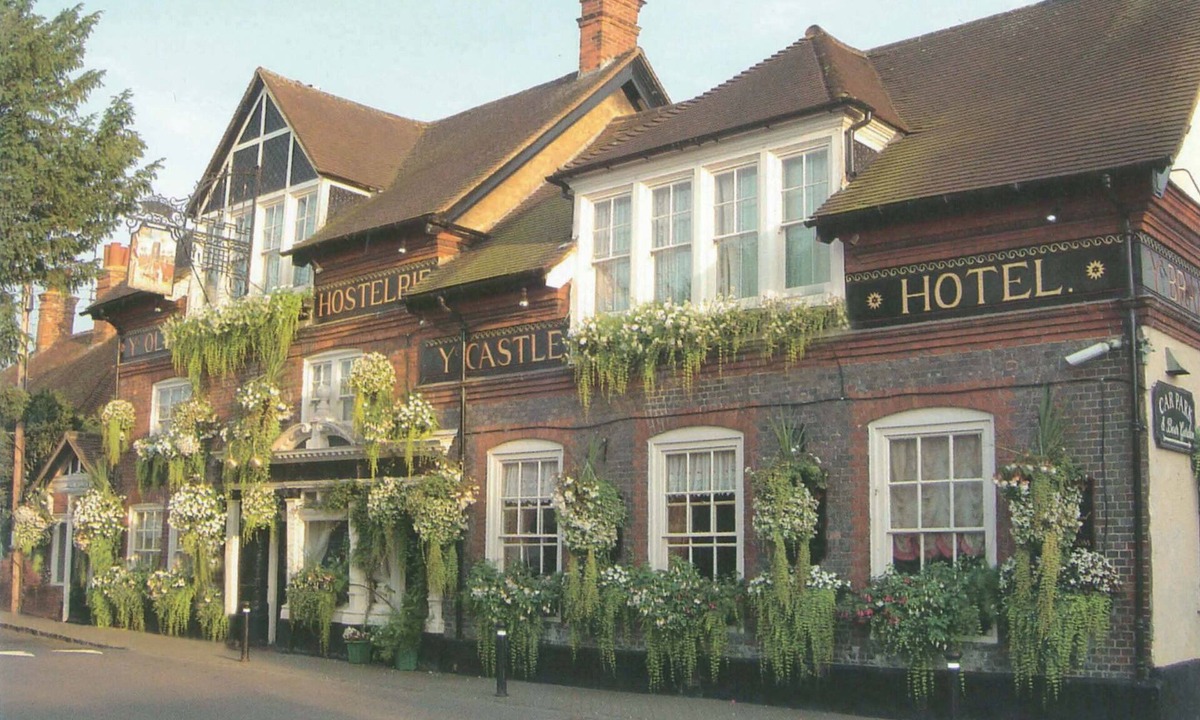 Bramber Bed & Breakfast | The Castle Inn Hotel