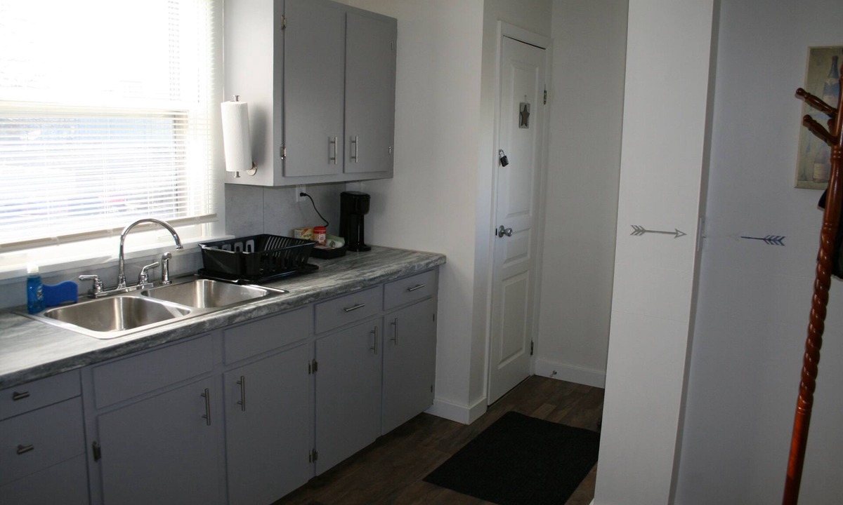 Seneca Falls Apartment | The Cayuga at Red Brick Manor