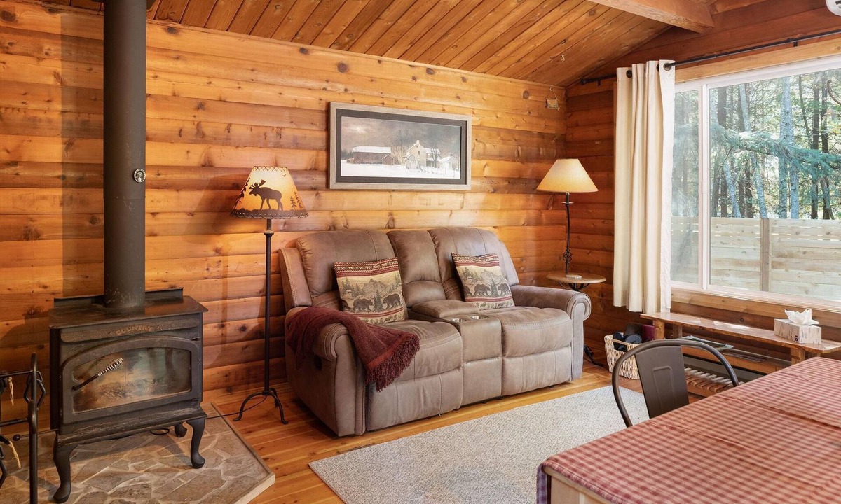Packwood Cabin | The Cedar Cabin on 8 acres
