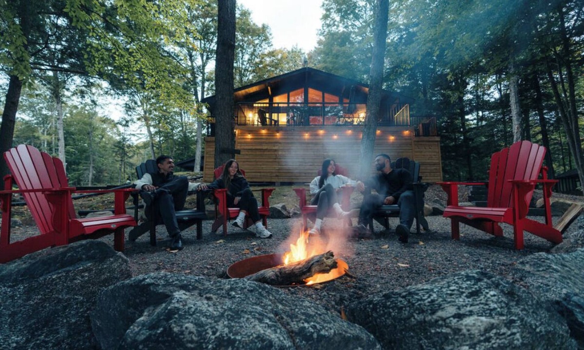 Eagle Lake Cottage | The Cedars Haliburton: Cedars East - lakeside cottage with sauna