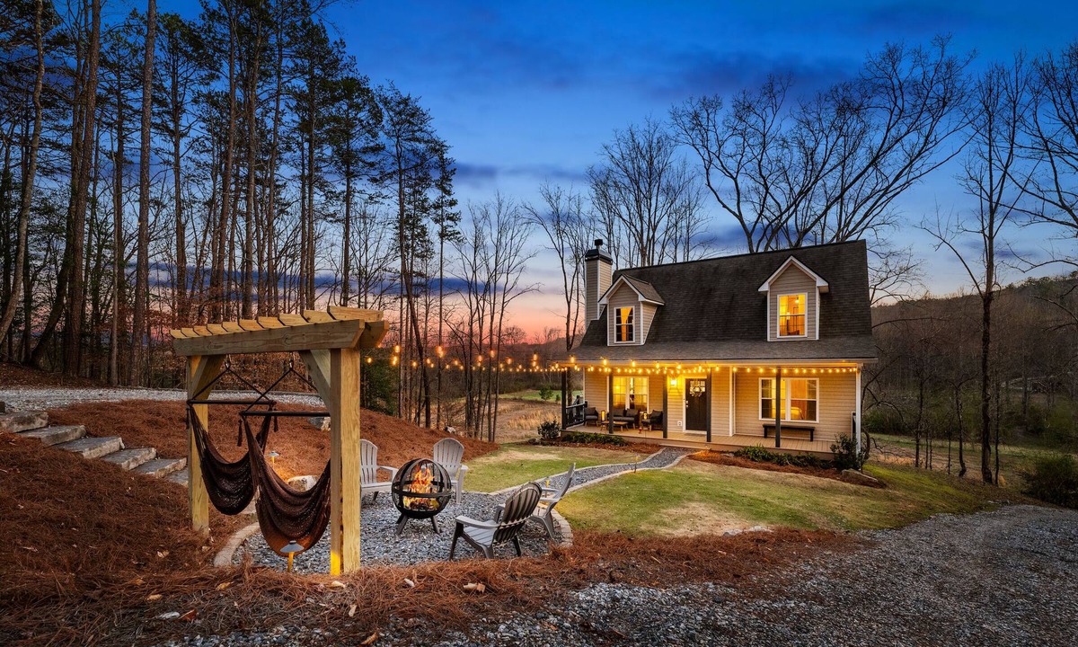 Dahlonega House | The Cellar! Luxury Speakeasy! Hot Tub! Game Room! River! Fire-Pit!