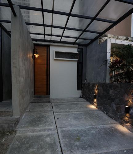 Ngaglik Villa | The Cendana Villa's