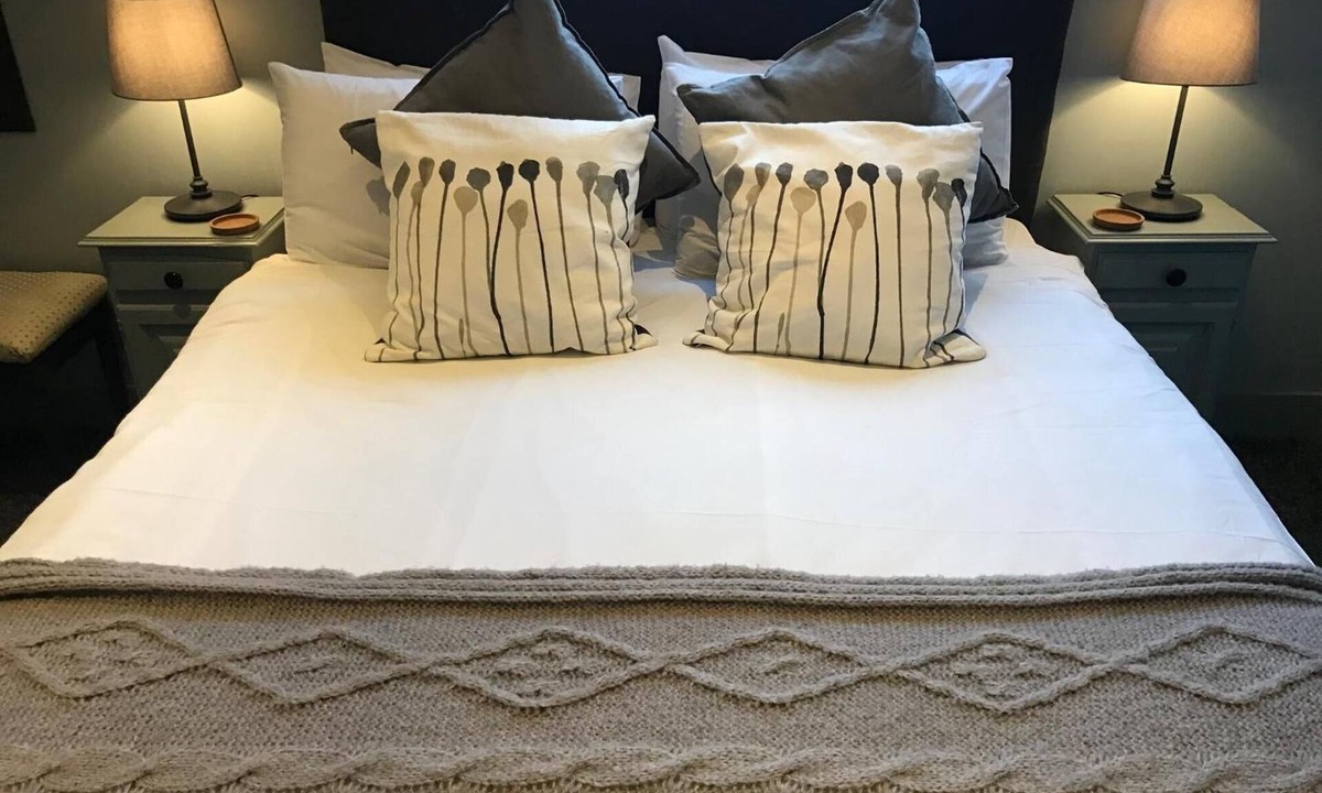 Kelso House | The Central Guest House