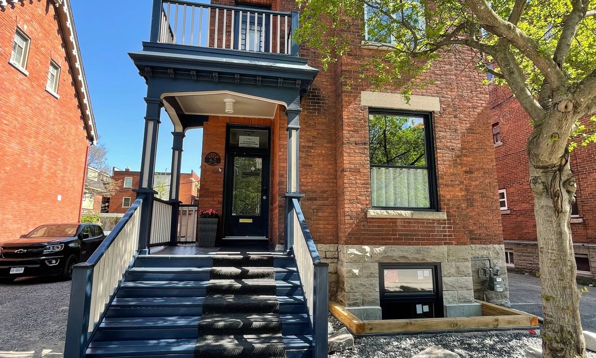 Downtown Ottawa Bed & Breakfast | The Century House B&B Ottawa