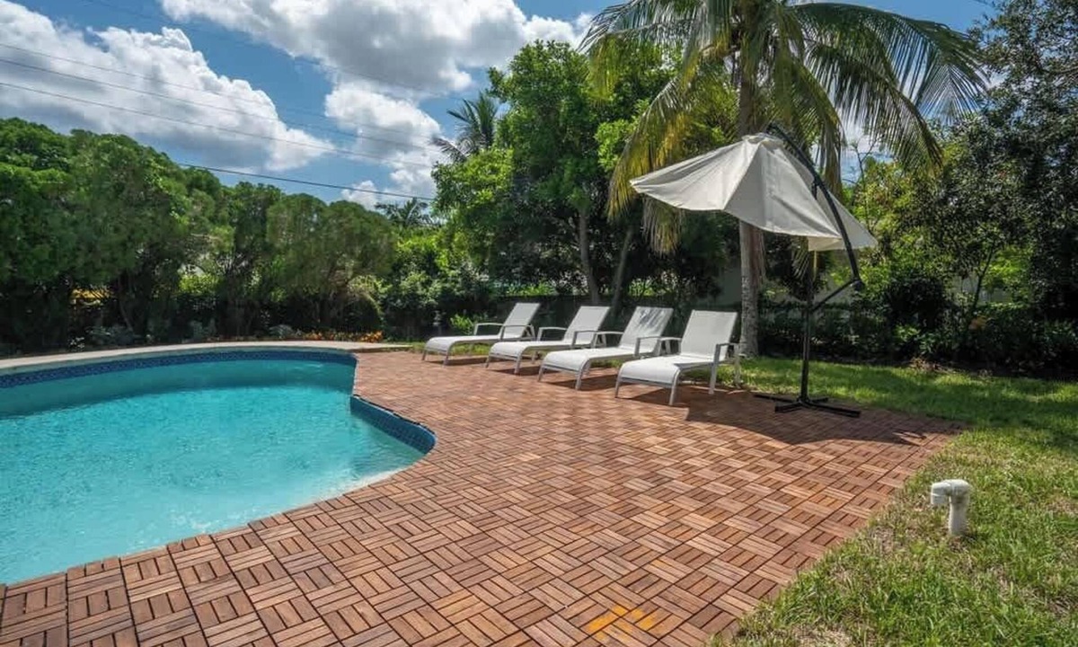 North Palm Beach House | The Château Serenità