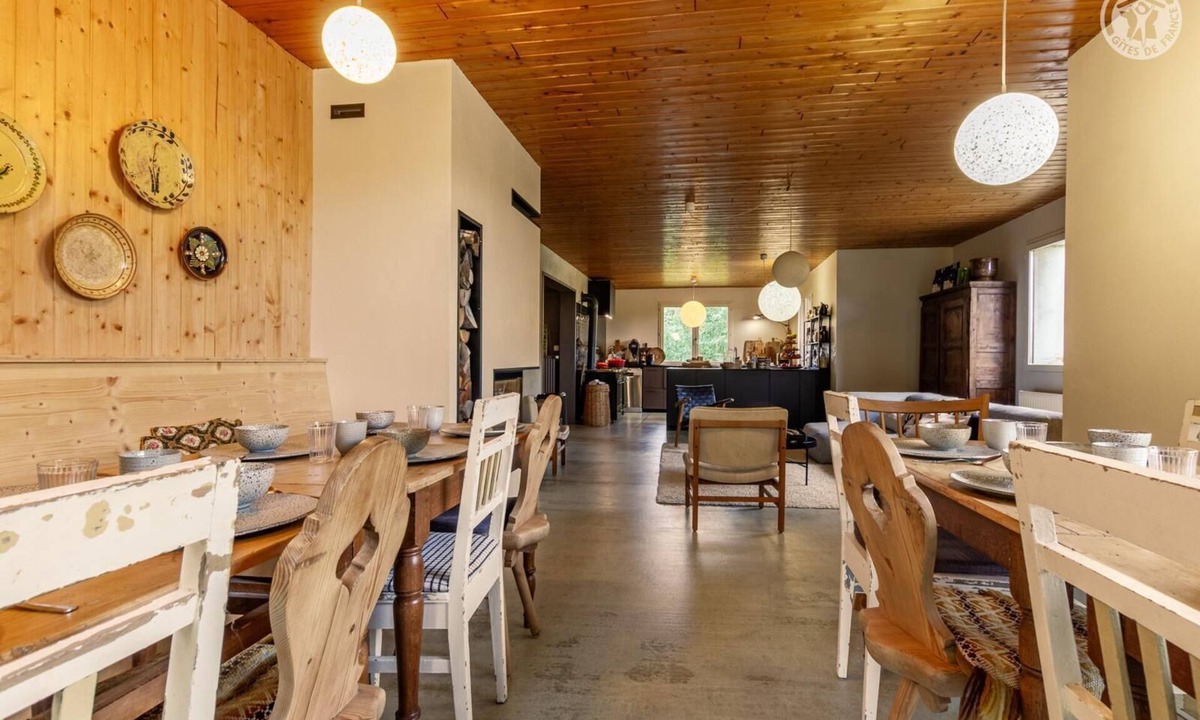 Les Deserts House | THE CHALET DE PLAINPALAIS