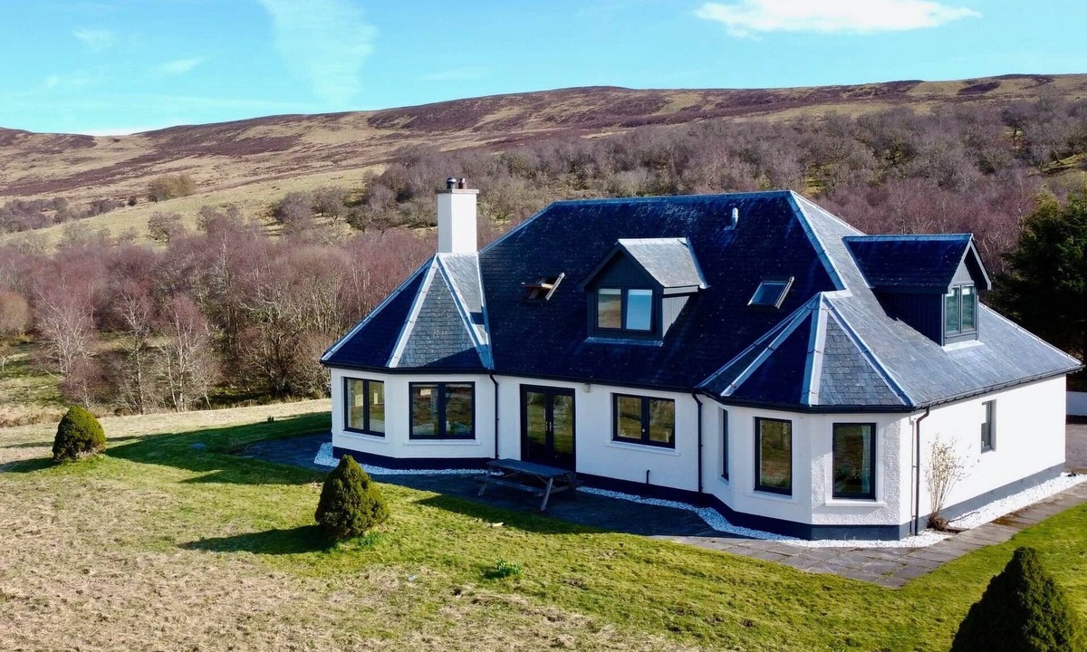 Lairg House | The Challenger Estate - Lodge