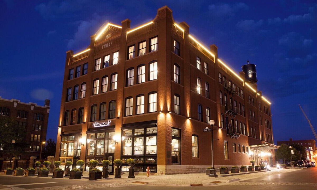 Historic Downtown La Crosse Hotel | The Charmant Hotel