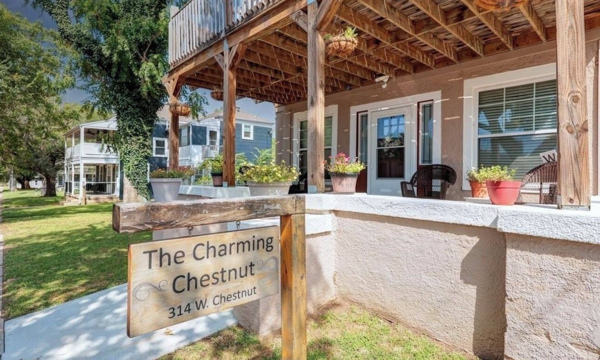 Arkansas City House | The Charming Chestnut
