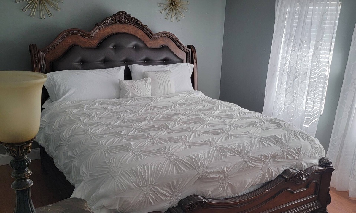 Athens House | The Charming Fairground house