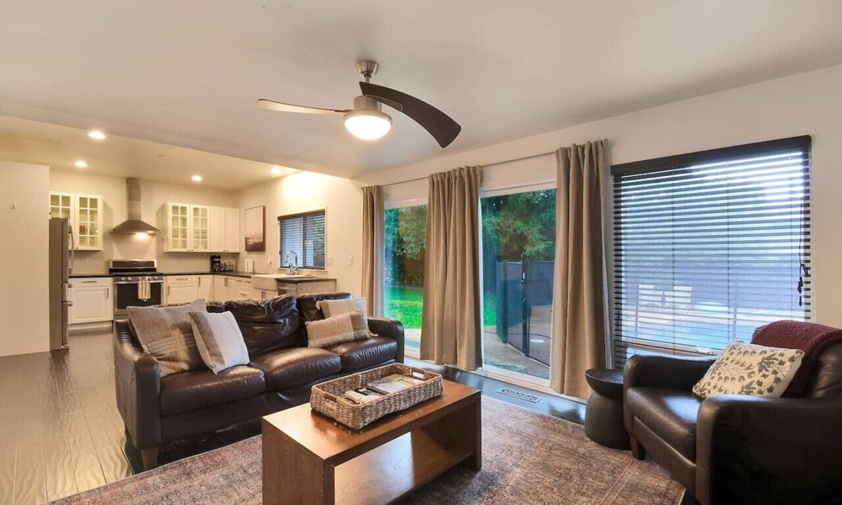 Yuba City House | The Charming Home with a Pool