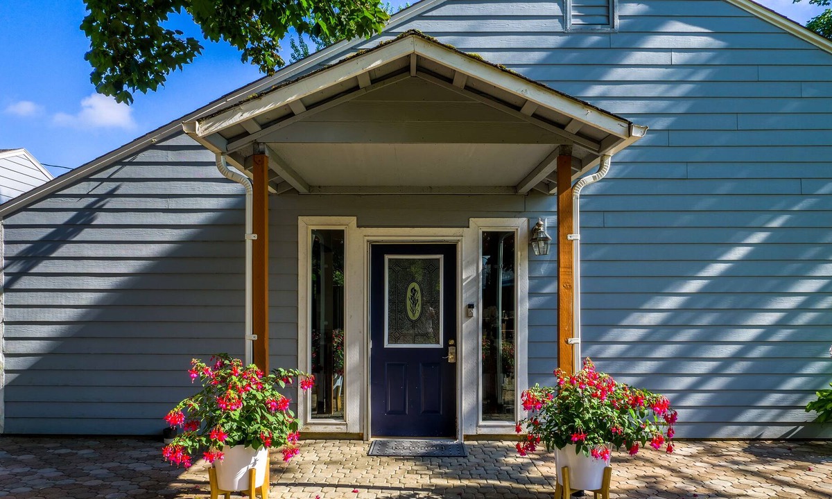 Gresham House | The Charming Little Cottage