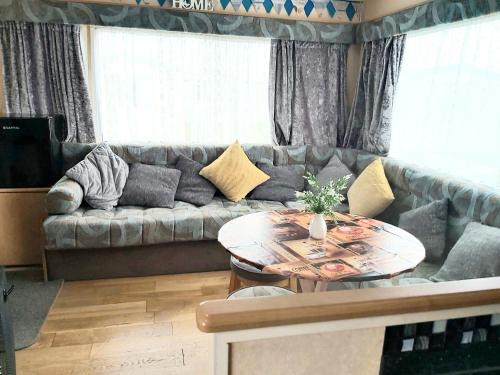 Ingoldmells Resort | The Chase Caravan Park ref E