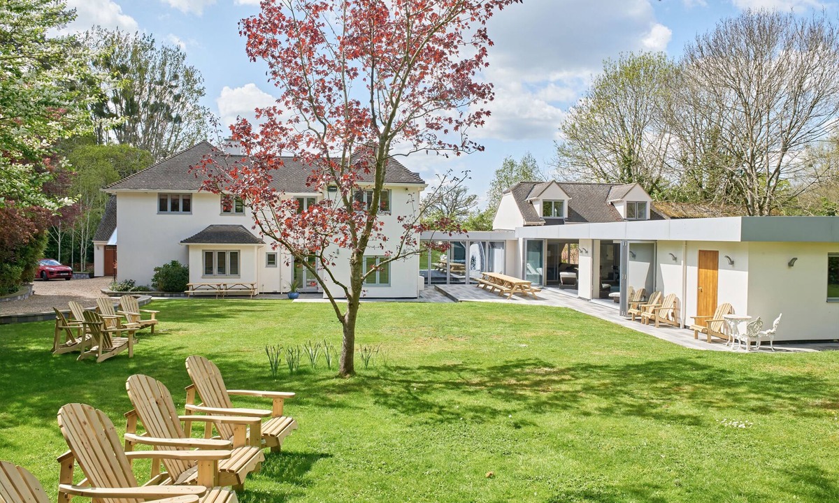 Cheltenham House | The Chase