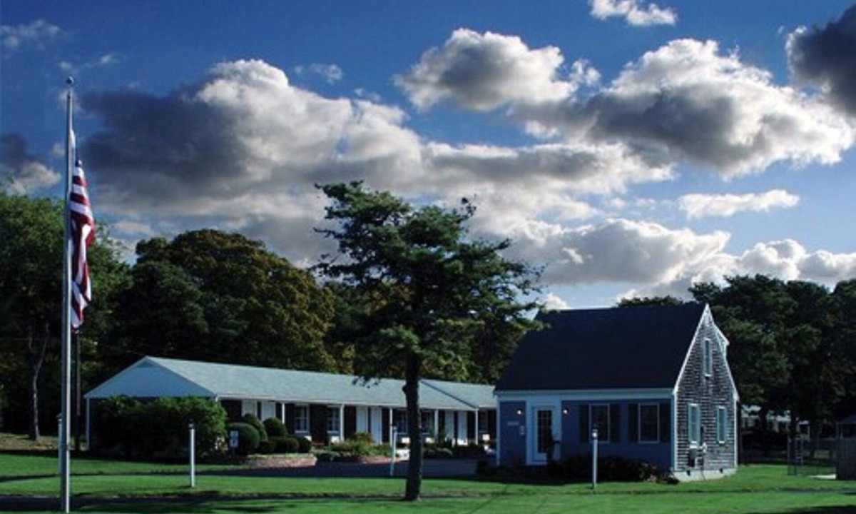 West Chatham Hotel | The Chatham Motel