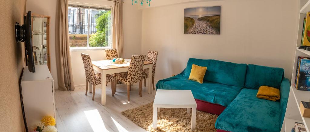 Chelsea Riverside Apartment | The Chelsea Apartment