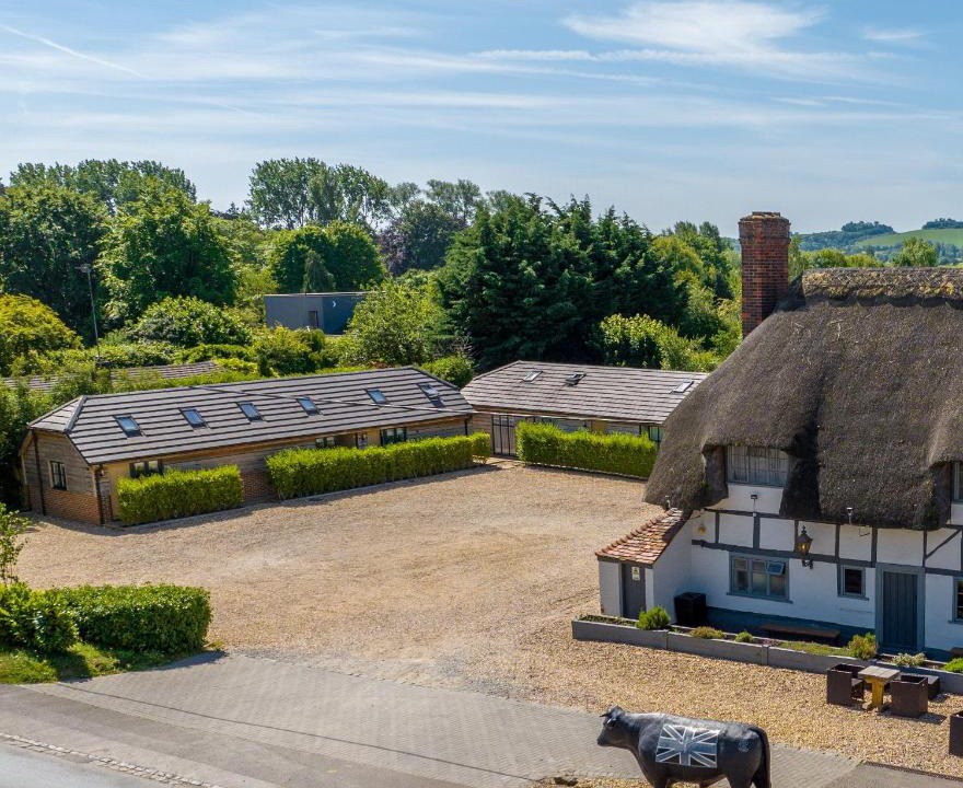 Burcot Hotel | The Chequers at Burcot