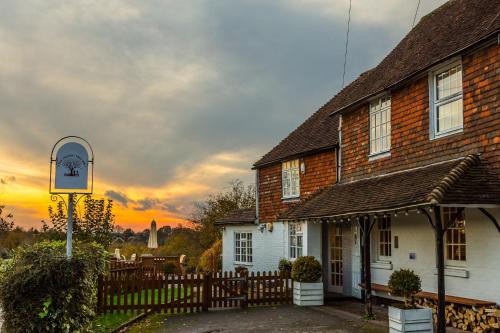 Ticehurst Hotel | The Cherry Tree Inn