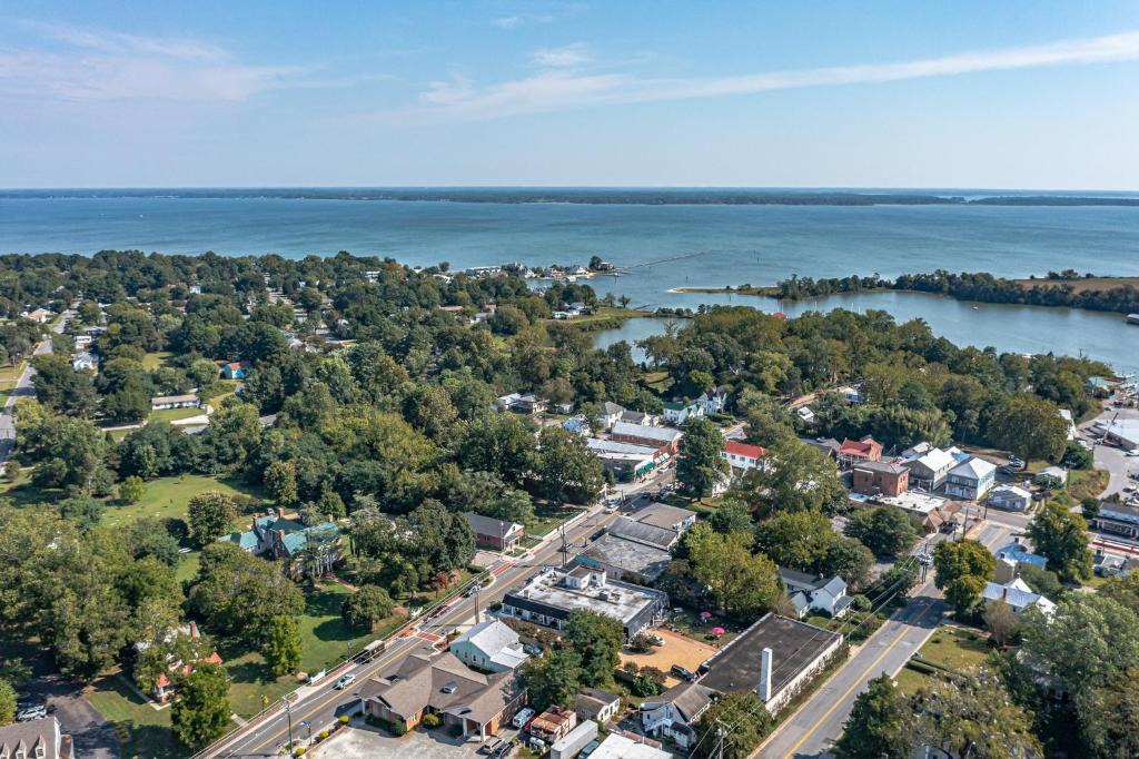 Urbanna Hotel | The Chesapeake Inn