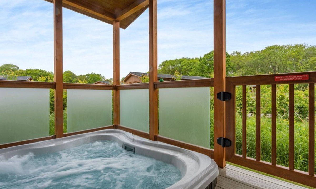 Fotheringhay Cabin | The Chesterton (Pet), Wansford