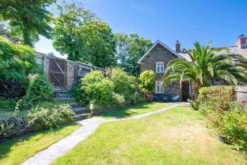 Boscastle House | The Chestnuts